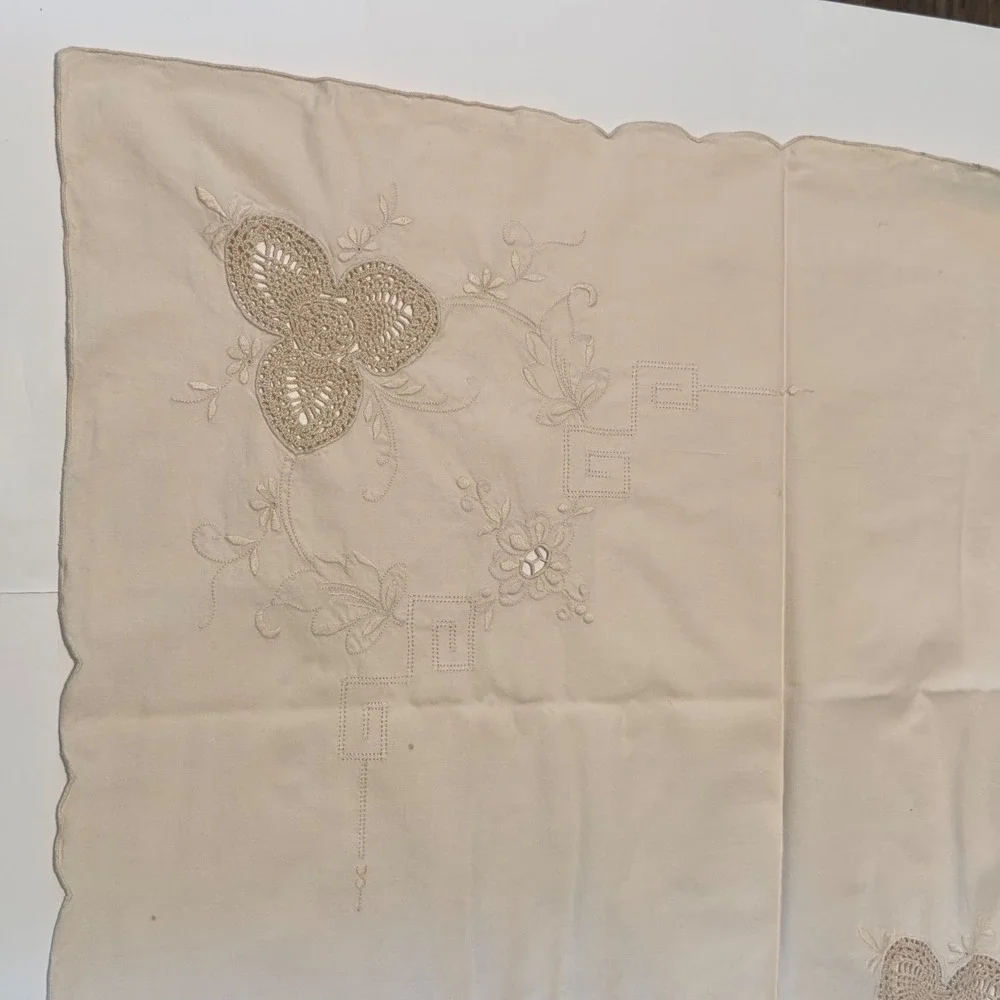 Vintage Tablecloth Embroidered Crochet Lace 60x96 Cream Victorian Cottagecore